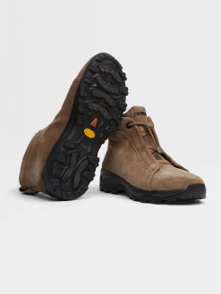 Boots|Sneakers><noscript><img width=