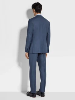 Suits><noscript><img width=