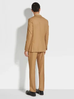 Suits><noscript><img width=