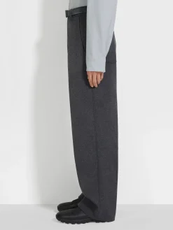 Pants><noscript><img width=