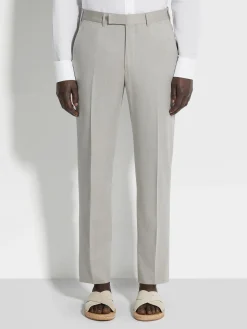 Suits><noscript><img width=