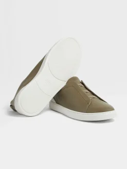 Resort Essentials|Sneakers><noscript><img width=