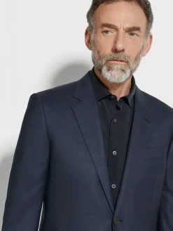 Suits><noscript><img width=