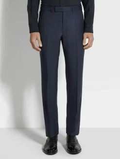 Suits><noscript><img width=
