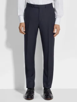 Suits><noscript><img width=