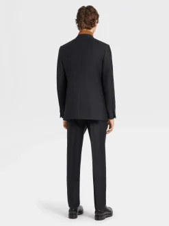 Suits><noscript><img width=